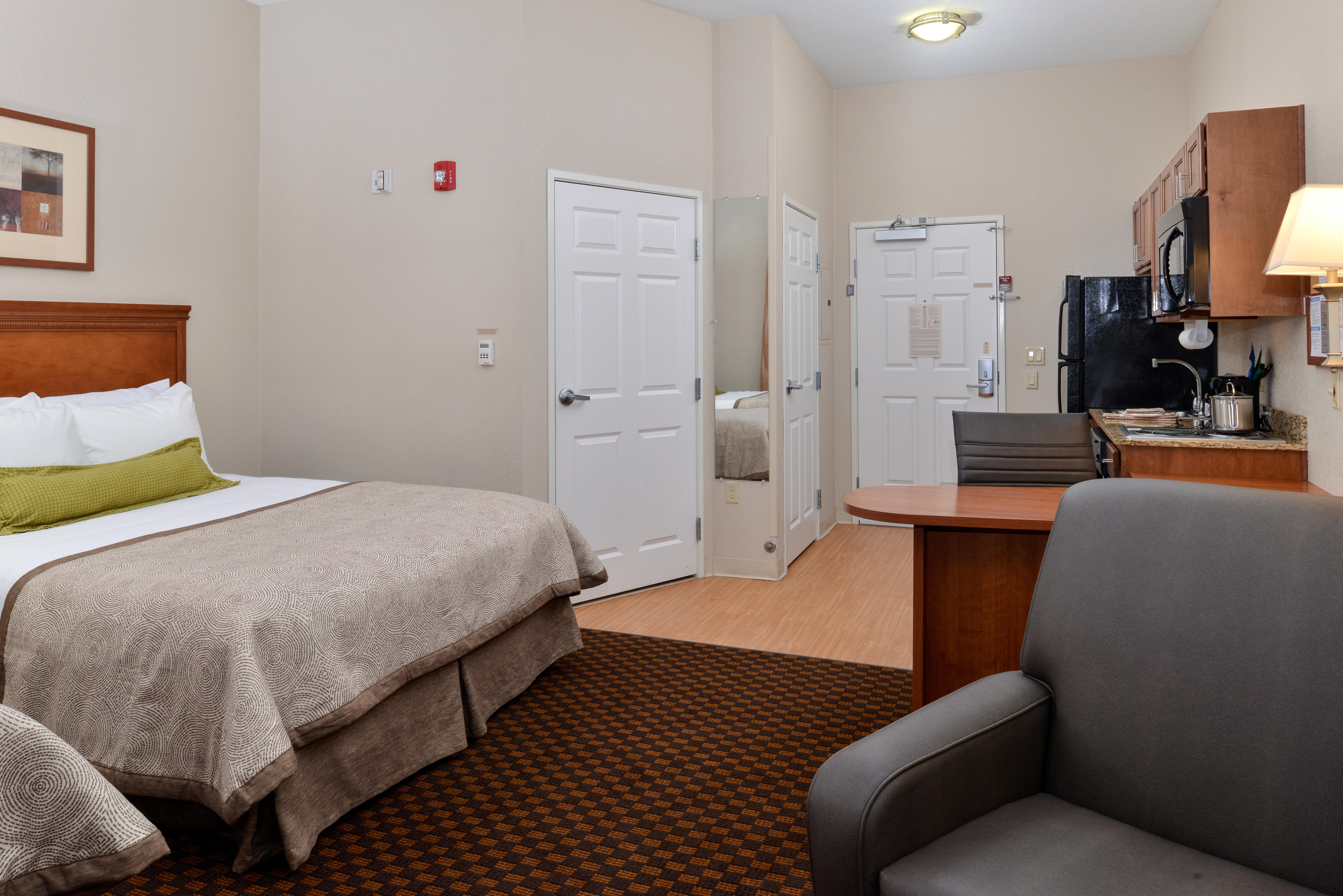 Candlewood Suites Turlock By Ihg Exterior foto