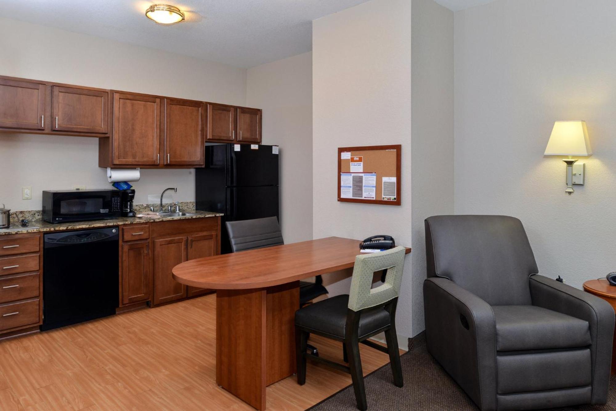 Candlewood Suites Turlock By Ihg Exterior foto